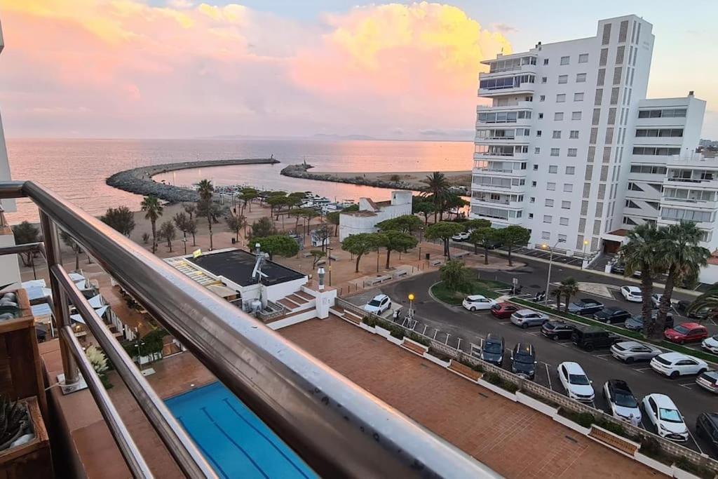 Sunsetmare Vacational Apartment Rosas Exteriör bild